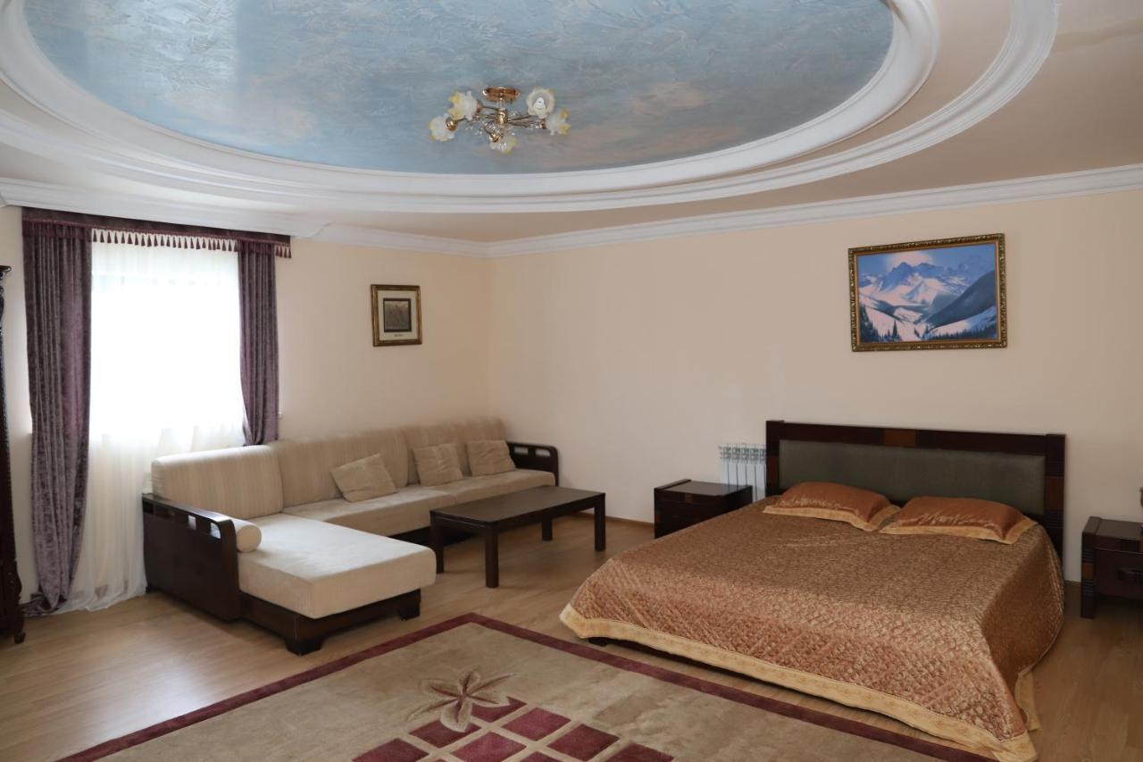 Hotel Eurasia Deluxe Borovoe Bagian luar foto